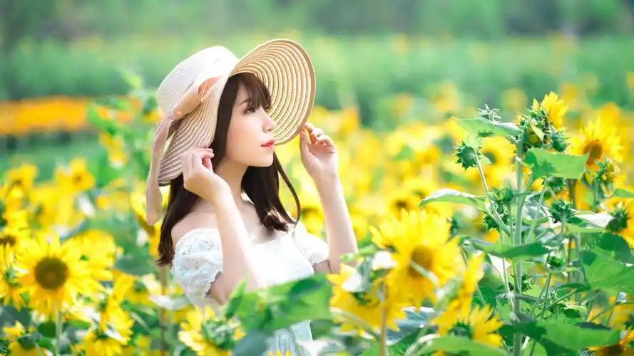 清新文艺美少女写真高清宽屏桌面壁纸