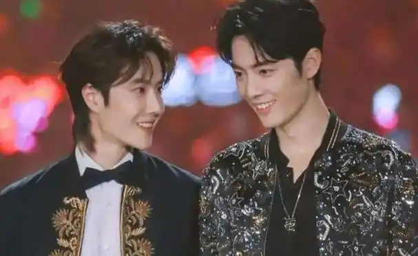 肖战王一博同台?星光大赏开场放《陈情令》,5年热度仍断层第一