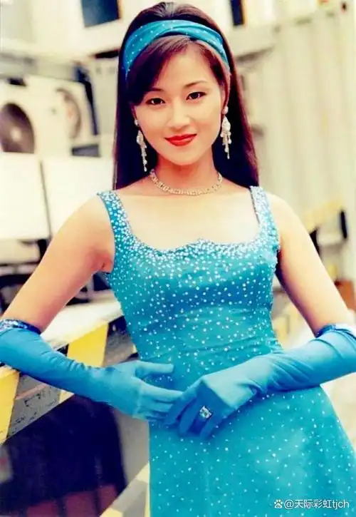 万绮雯,中国香港女演员