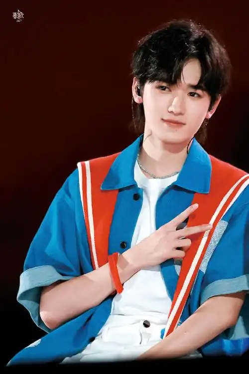 宋亚轩理想之途演唱会