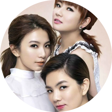 she成员名字_she歌曲