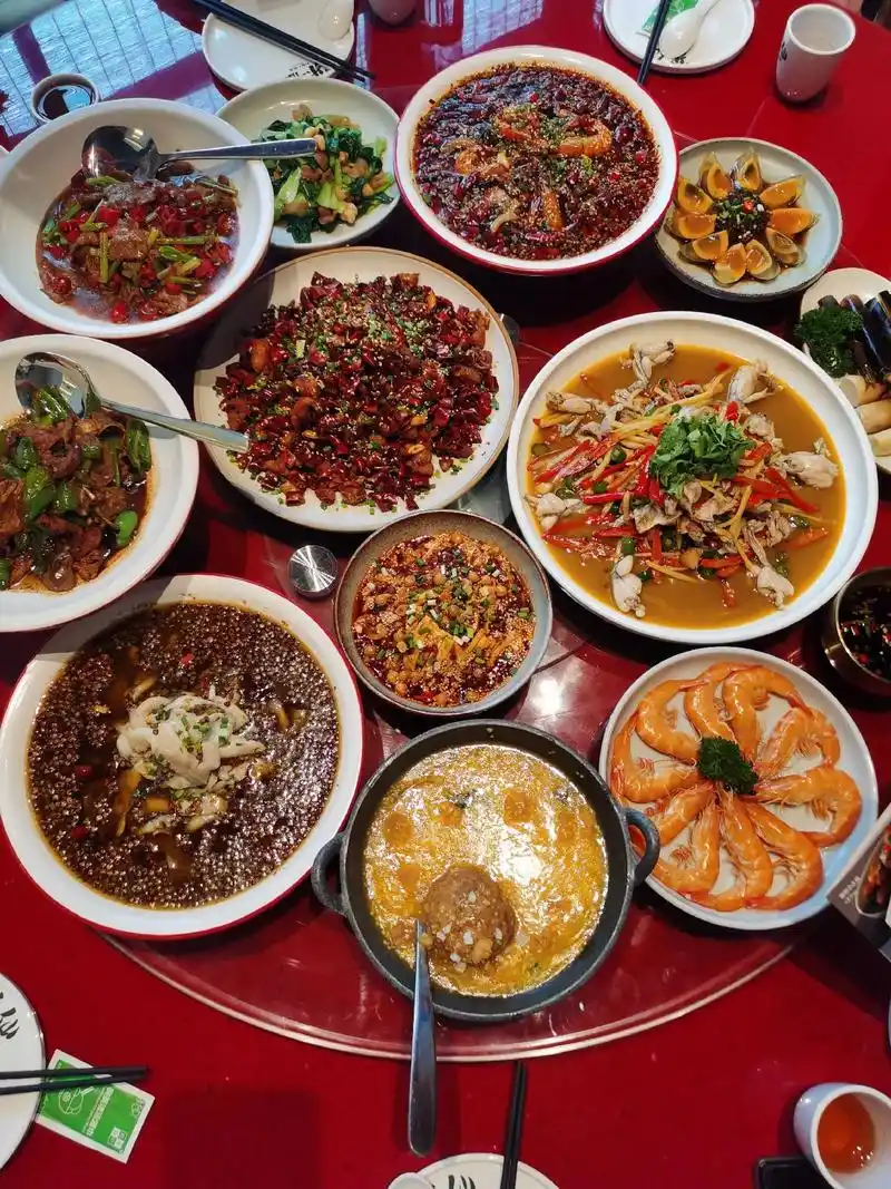 川菜还能这么吃,环境非常优雅,摆盘漂亮精致,口 - 抖音