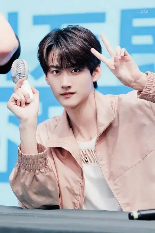 98周柯宇0517生日快乐##周柯宇广州巡演##周柯宇首次个人巡演