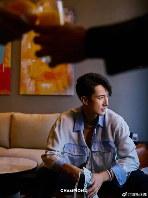 champion二月刊封面##吴尊的身材##champion体育画报