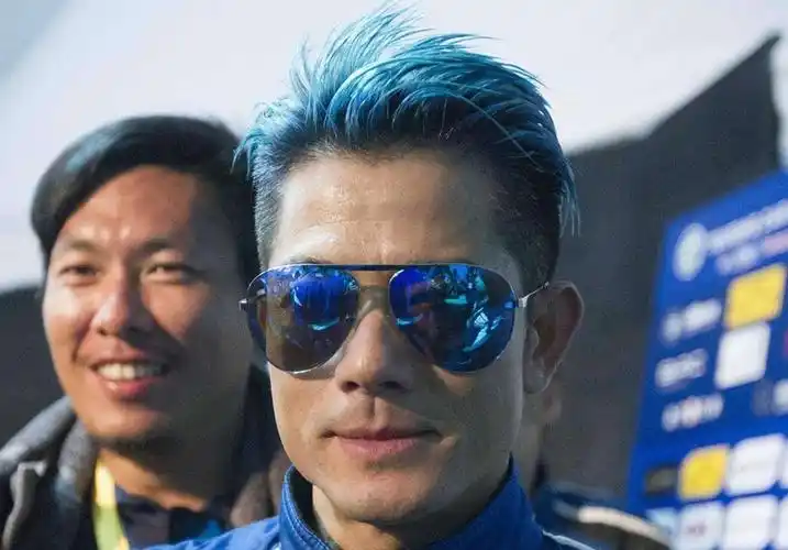 天王郭富城帅了几十年,百变发型功不可没,你学过几款