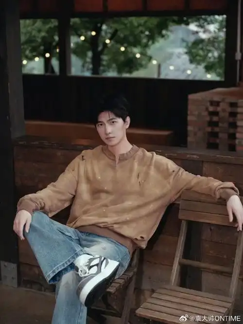 与@杨洋一起邂逅小羊肖恩感受这片刻的宁静