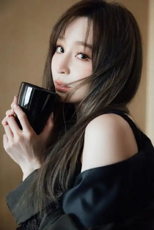 王心凌露腰卫衣##王心凌出发微博之夜