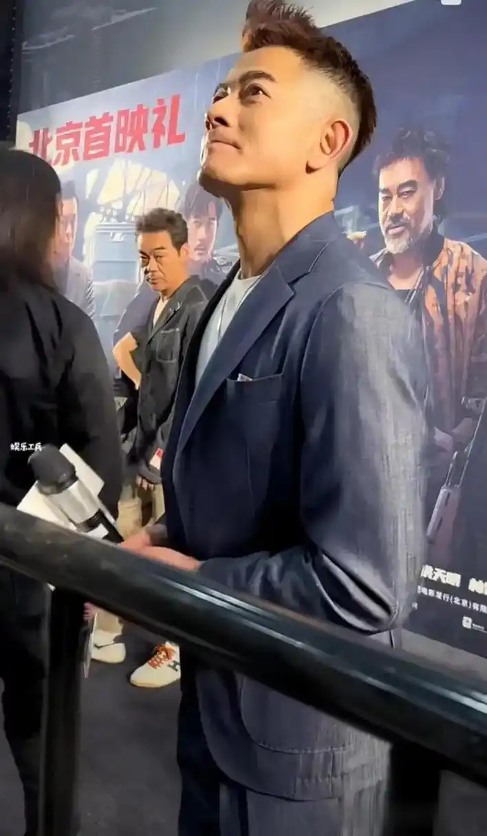 郭富城发型好年轻,一点都不像中老年人,四大天王也只有郭富城保养得最