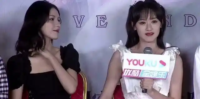 袁冰妍首谈和张予曦合作感受两位姐姐都好有爱