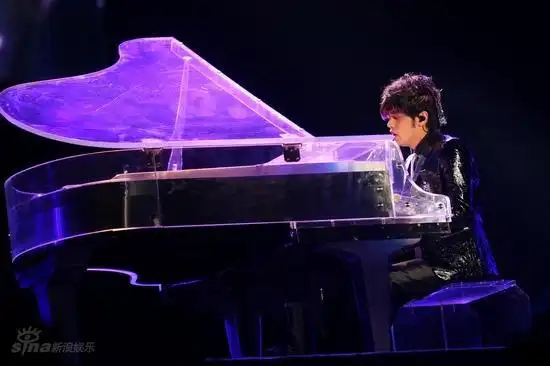 周杰伦2008世界巡回演唱会天津站现场