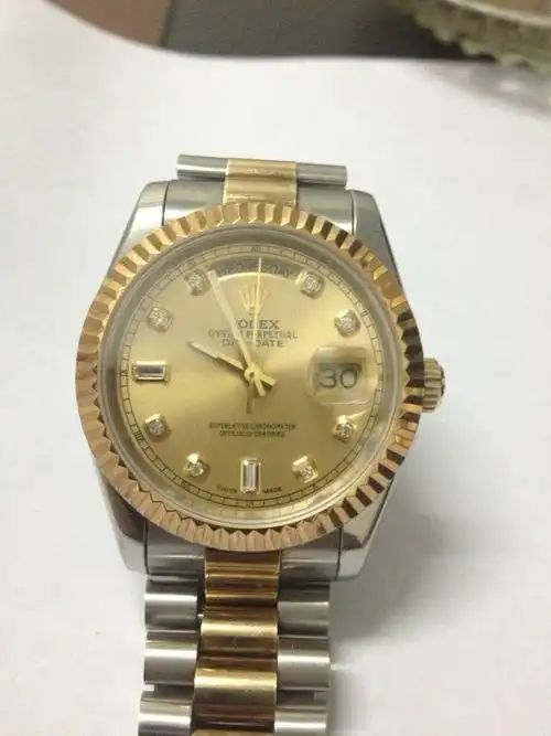 请高手鉴别此款手表是真是假?如果是真价格多少钱