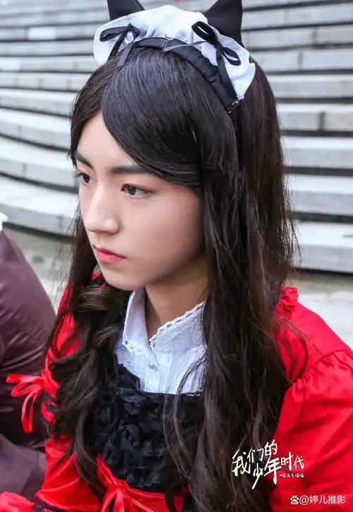 马天宇的女装造型同样是美不胜收,在《怪侠一枝梅》和《古剑奇谭》中