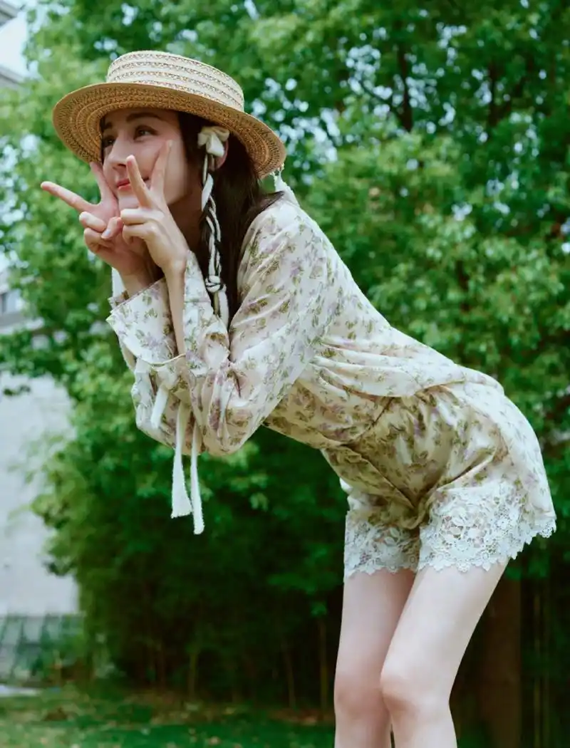 迪丽热巴分享好云为高考生加油# 哈哈哈哈安旎不愧是谐音梗小能手