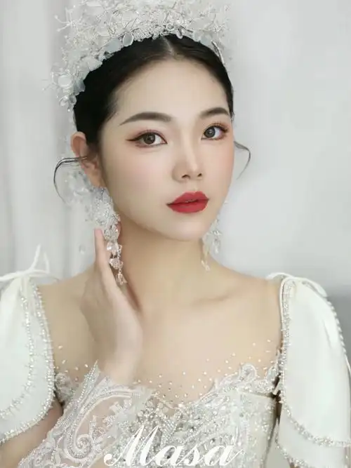 福鼎跟妆水晶新娘