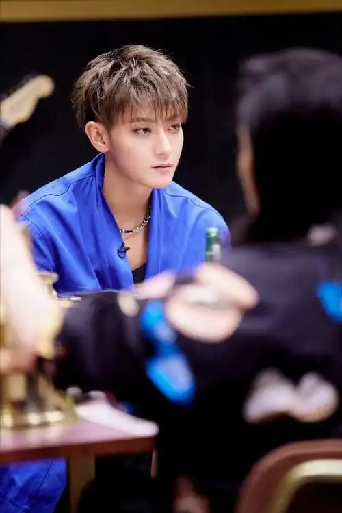 黄子韬发自己表情包##黄子韬网速好快