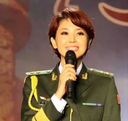 方琼原来不姓方,与领导闪婚生子,婚后分居多年,她过得幸福吗_工作