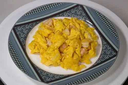 虾仁炒滑蛋简单做法,掌握这几步炒出蛋又嫩又滑,很适合老人小孩