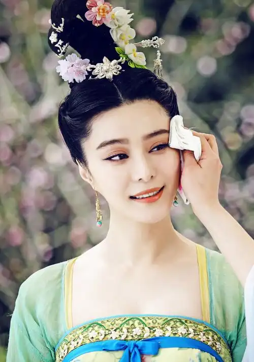 范冰冰 饰 武媚娘