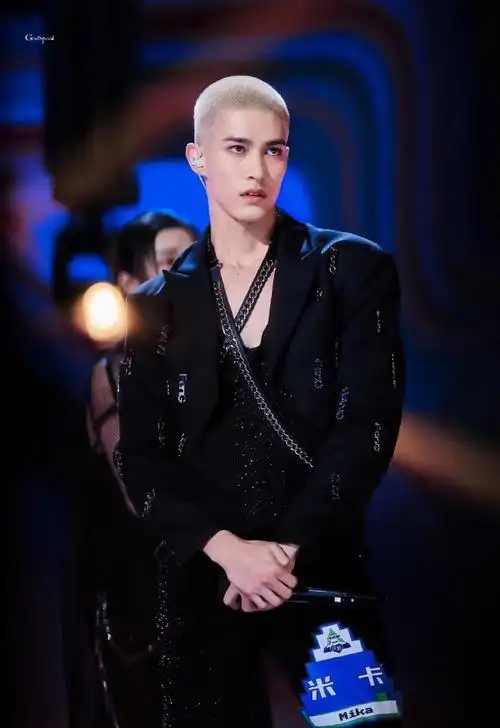 米卡发文告别创4##into1发文告别创4