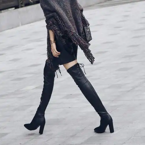 过膝长靴,穿出摩登时代感