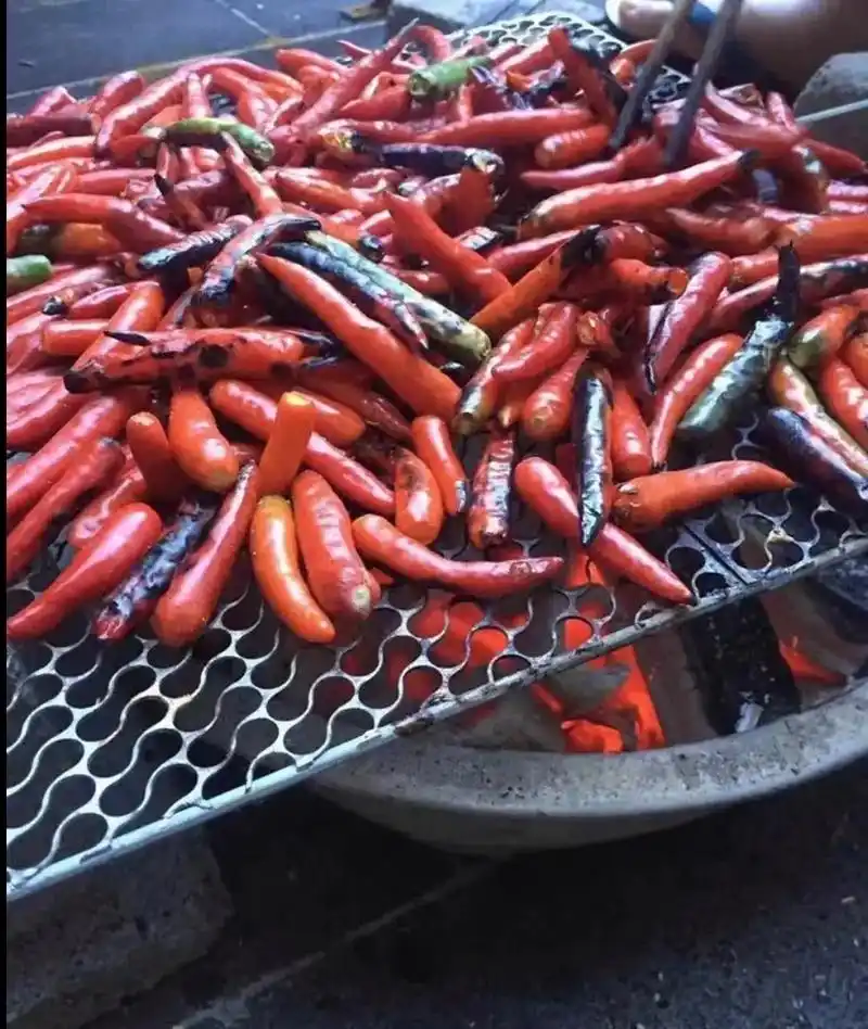 大山里的生活 #纯手工辣椒酱做法 - 抖音