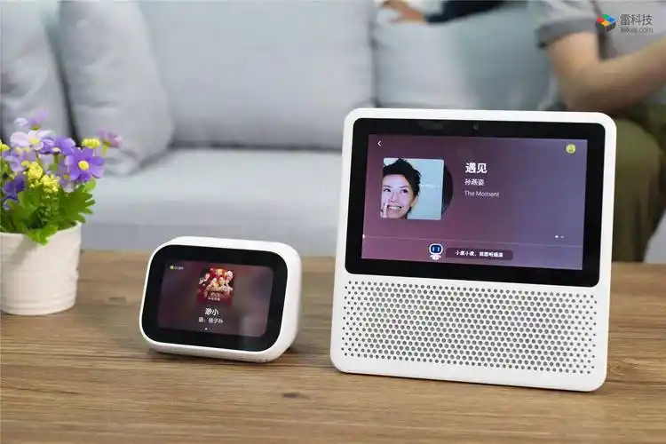 小米redmi小爱触屏音箱:家居娱乐,一屏搞定