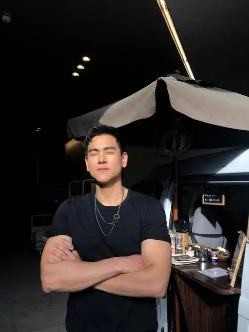 40岁彭于晏单身7年最难忘的女生是她迟迟不结婚的原因曝光