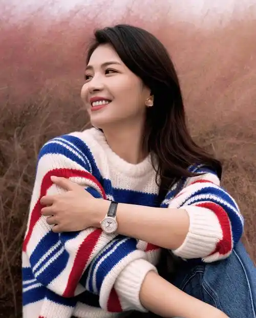 刘涛上节目大笑露出一口烤瓷牙发蓝光引争议