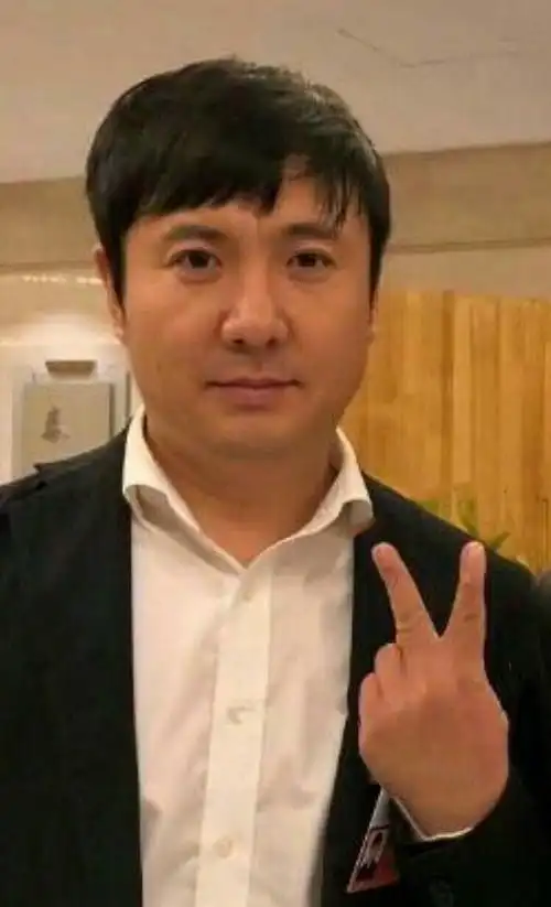 岁月是把杀猪刀沈腾旧照堪比陈冠希可见岁月绕过谁