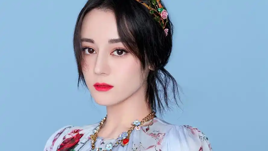 内地明星 迪丽热巴 明星风尚壁纸【22】