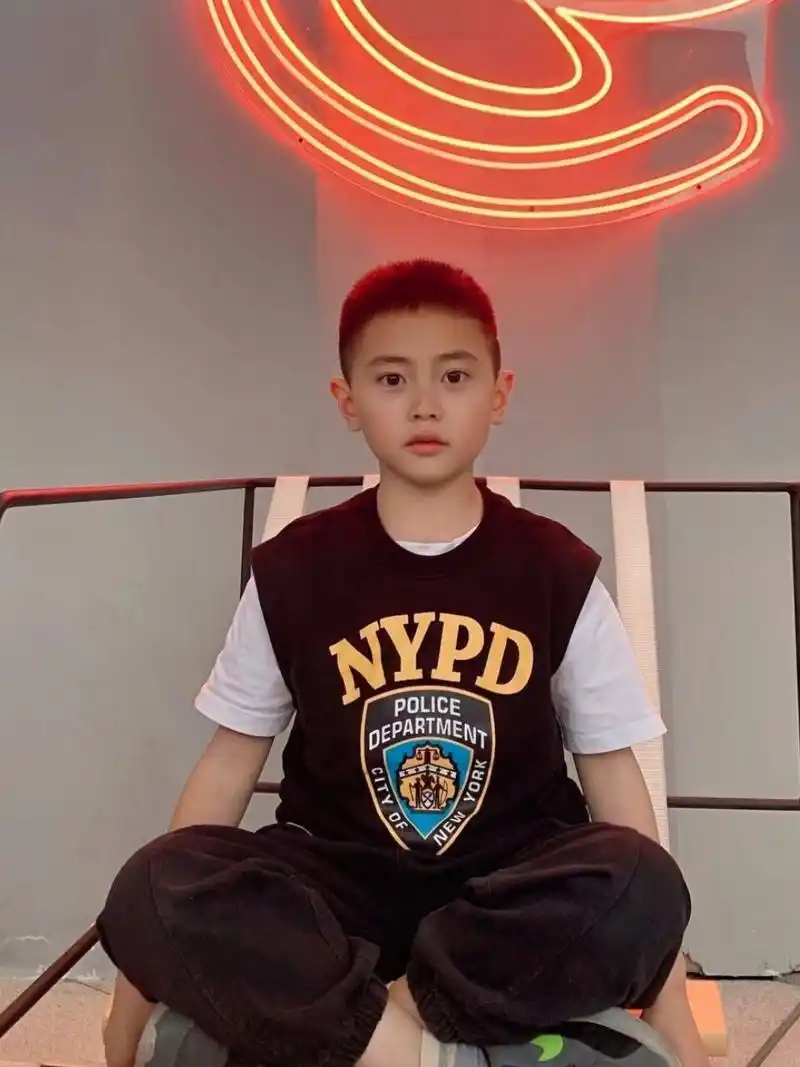 男童发型寸头_  夏季来了男孩们寸头留起来.