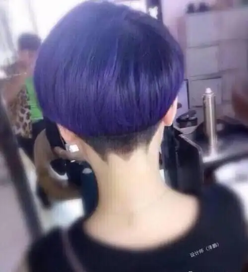 春天流行"推后边"超短发,春天你推了吗!