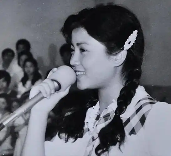 春晚常青树张也风光背后有眼泪跟初恋分手后55岁还单身