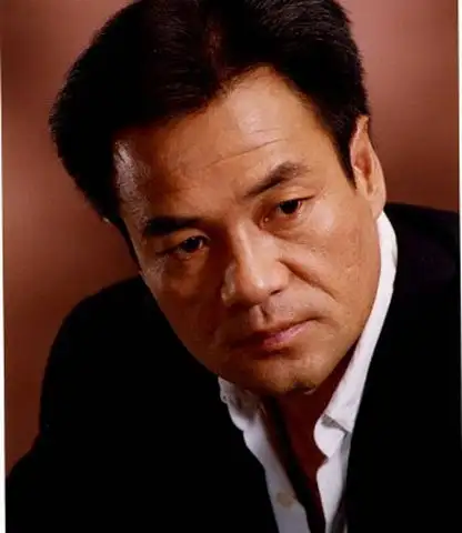 一些男演员,他们踏踏实实演戏,不玩规则或者潜规则,常年扮演着男配角