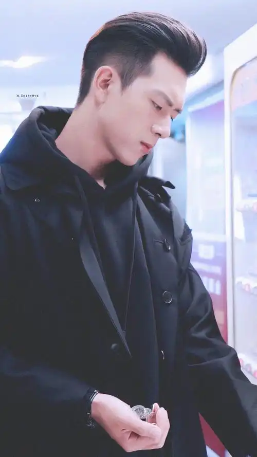 亲爱的热爱的 韩商言宝藏男孩李现/现男友壁纸