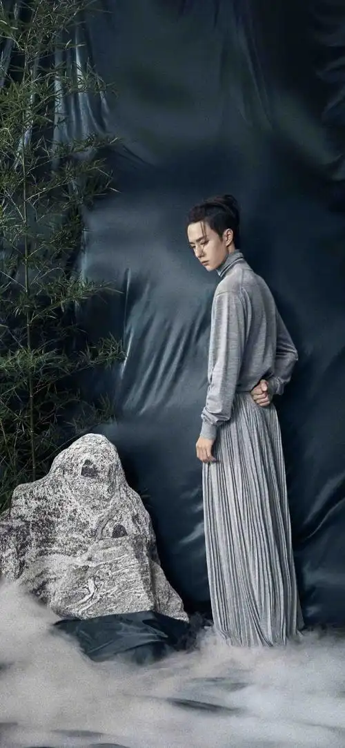 王一博黑纱造型#王一博穿古风中国风简直绝了,玉树临风,自带仙气!