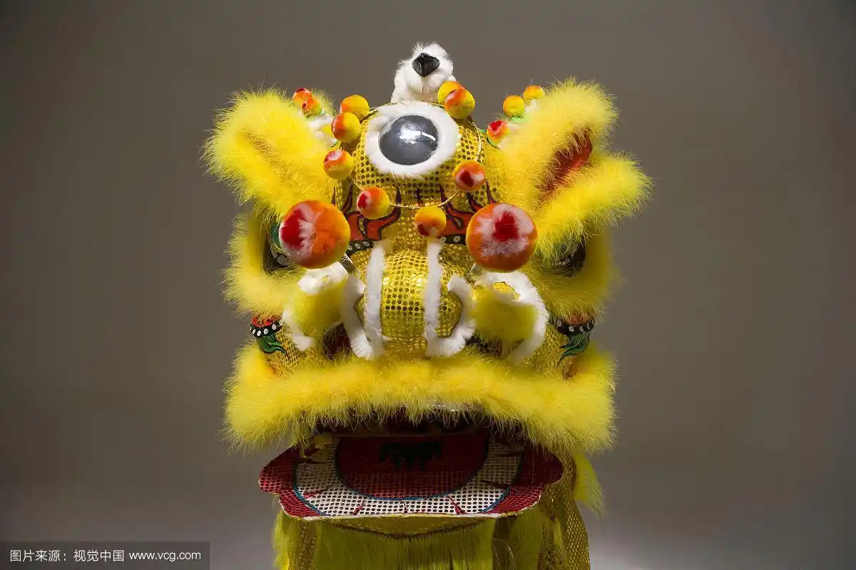 黄色醒狮头
