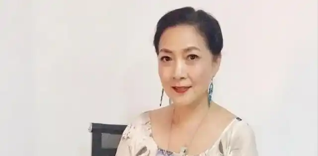 演员沈丹萍:嫁给国外丈夫,恩爱39年,一双女儿亭亭玉立_网易订阅