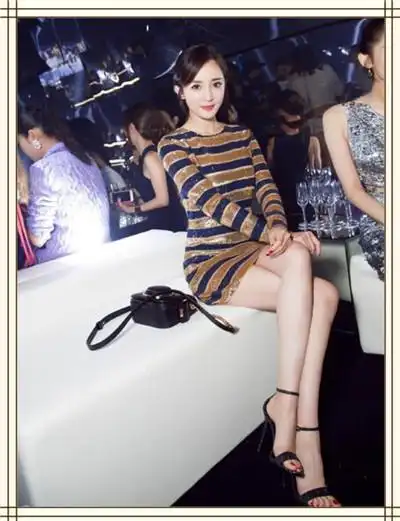 29岁杨颖撞衫32岁杨幂,两人都是辣妈,可这身材差距也太大了吧!