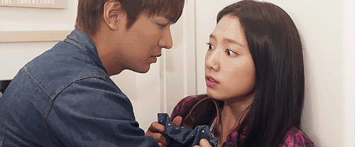 动漫壁咚动图,动漫动图_大山谷图库