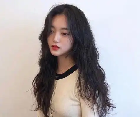 韩式中长波浪卷发甜美优雅秋季女生气质轻熟烫发建议_卷发_女生发型