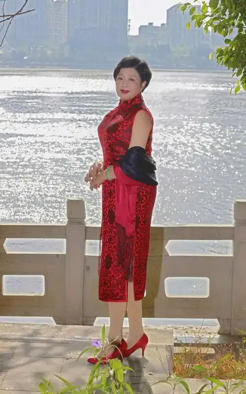 其它 我的旗袍轶事 写美篇  2019年12月,摄影师将我部分旗袍照片送去