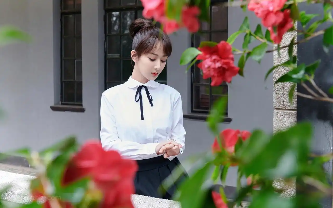 杨紫超级仙气干净的头像女生-明星壁纸 - 壁纸之家