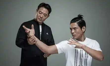 原创李连杰唯一的徒弟在娱乐圈地位颇高吴京成龙都要给面子