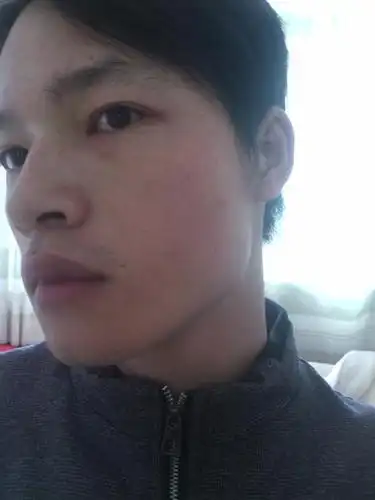 我的耳朵是世界最小最薄的了,又笨又身体不好,最苦命的人渣!痛苦不堪!