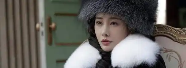 他在《金陵十三钗》中有着非常惊艳的演绎,却被倪妮盖过了风头.