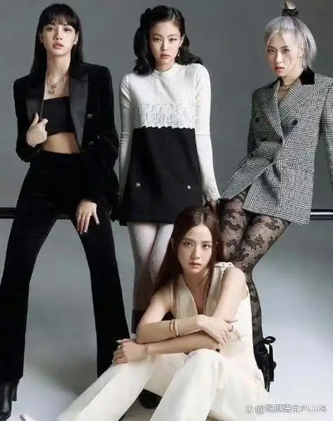 blackpink成员lisa晒出巡演背影照引发解散猜测