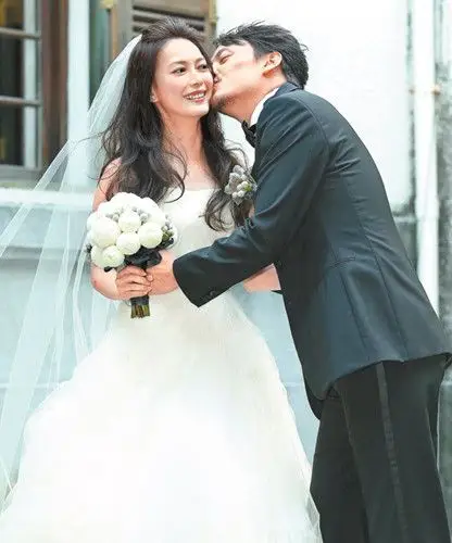 张震娶妻开心喝酒秀八极拳