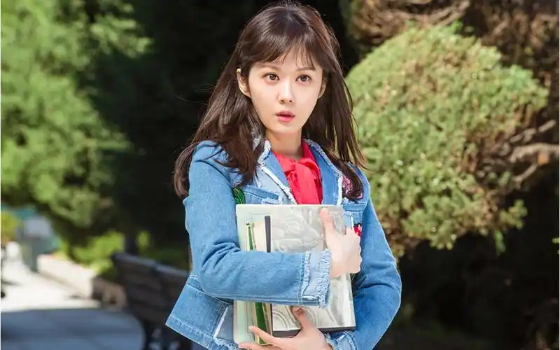 韩剧《告白夫妇》人物剧照桌面壁纸