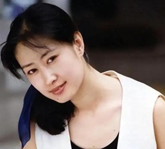 刘敏涛嫁入豪门却买不起冰淇淋44岁成功翻红如今她现状如何